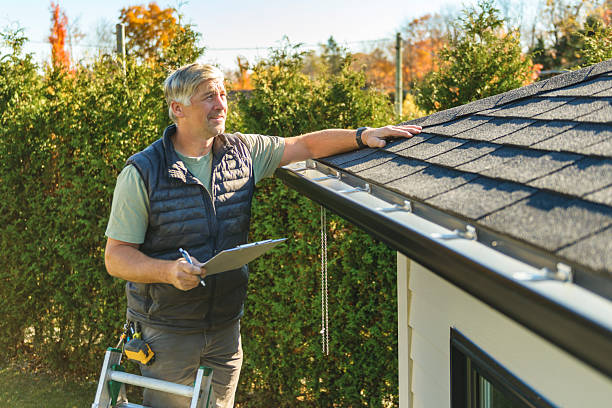 Professional Roofing technician working in Hooper, NE